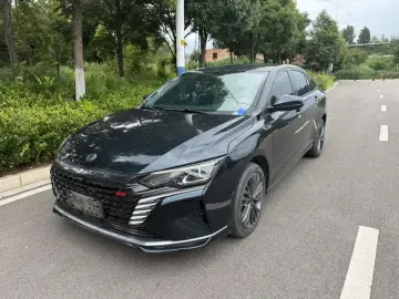2022 Dongfeng Aeolus Yixuan Max с пробегом 38 000 км