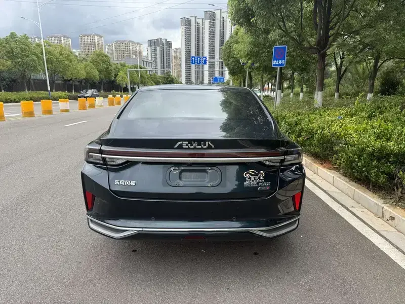2022 Dongfeng Aeolus Yixuan Max с пробегом 38 000 км