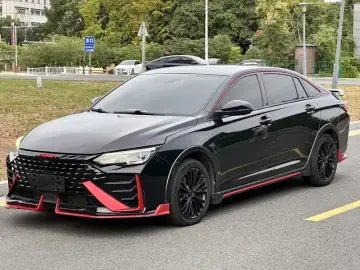 2022 Dongfeng Aeolus Yixuan Max с пробегом 24 500 км