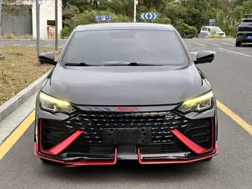 2022 Dongfeng Aeolus Yixuan Max с пробегом 24 500 км
