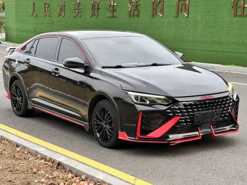 2022 Dongfeng Aeolus Yixuan Max с пробегом 24 500 км