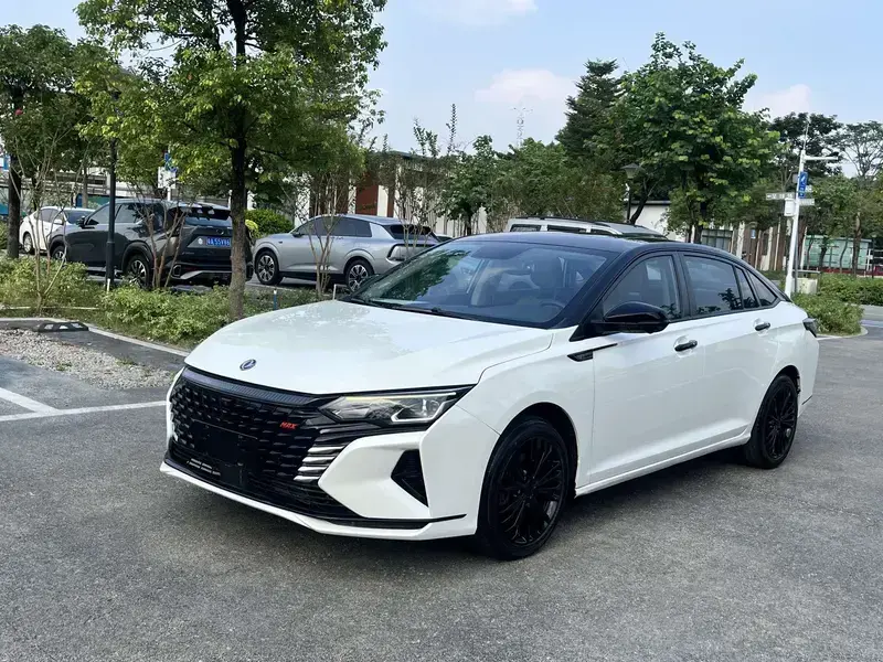 2022 Dongfeng Aeolus Yixuan Max с пробегом 61 000 км