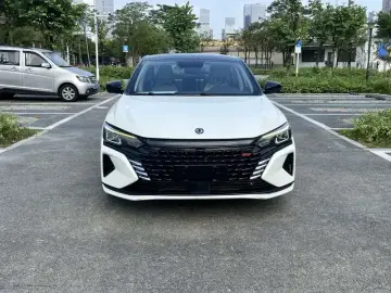 2022 Dongfeng Aeolus Yixuan Max с пробегом 61 000 км