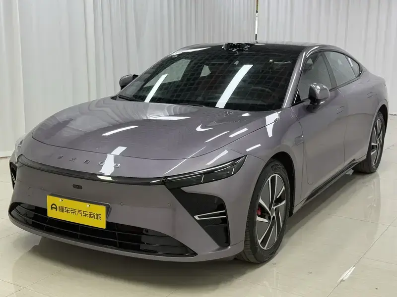 2025 Exeed Exlantix ES с пробегом 23 400 км