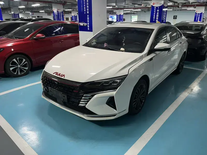 2021 Dongfeng Aeolus Yixuan Max с пробегом 50 000 км