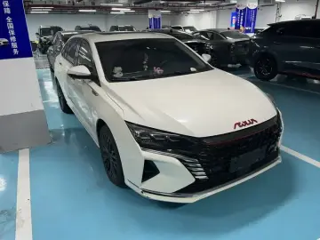 2021 Dongfeng Aeolus Yixuan Max с пробегом 50 000 км