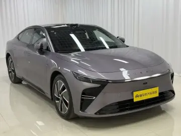 2025 Exeed Exlantix ES с пробегом 23 400 км