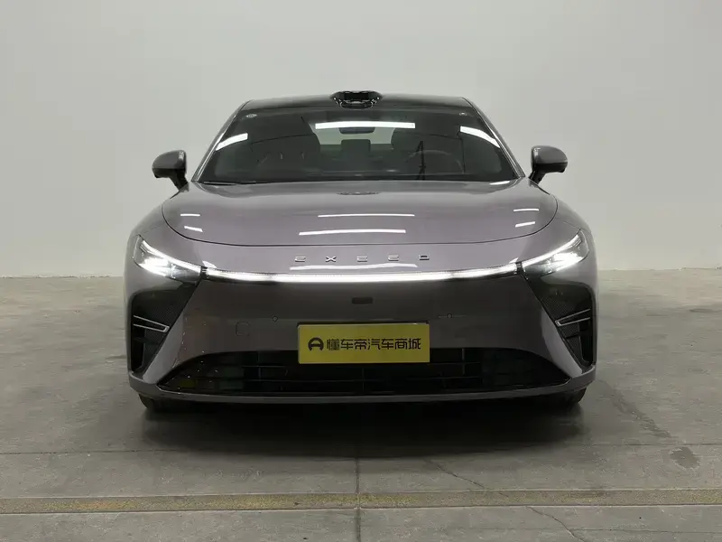 2025 Exeed Exlantix ES с пробегом 11 500 км