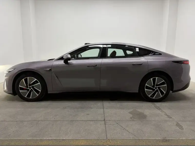 2025 Exeed Exlantix ES с пробегом 11 500 км