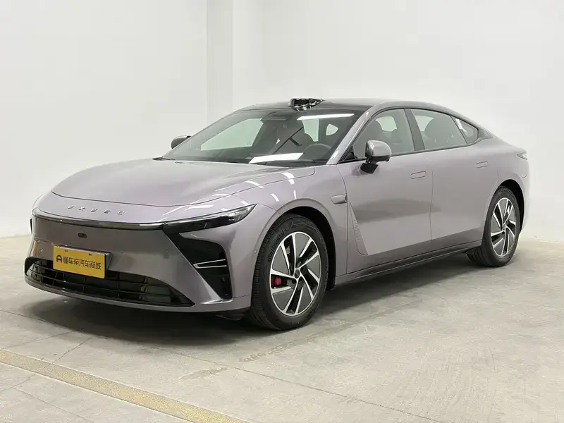 2025 Exeed Exlantix ES с пробегом 11 700 км