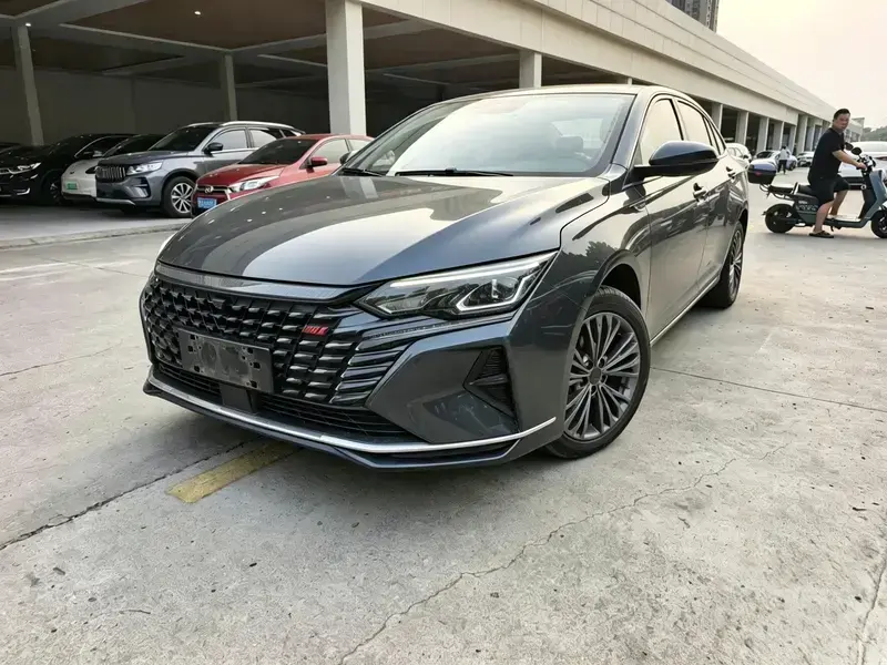 2022 Dongfeng Aeolus Yixuan Max с пробегом 42 800 км
