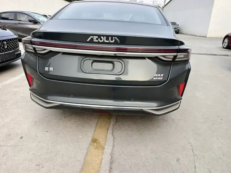 2022 Dongfeng Aeolus Yixuan Max с пробегом 42 800 км