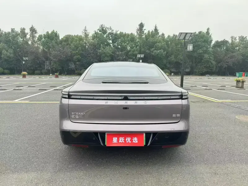2025 Exeed Exlantix ES с пробегом 20 000 км
