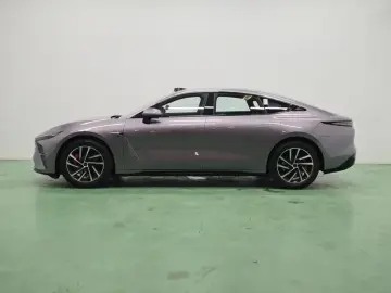 2025 Exeed Exlantix ES с пробегом 11 800 км