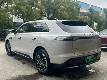 2026 Exeed EX7 с пробегом 11 000 км