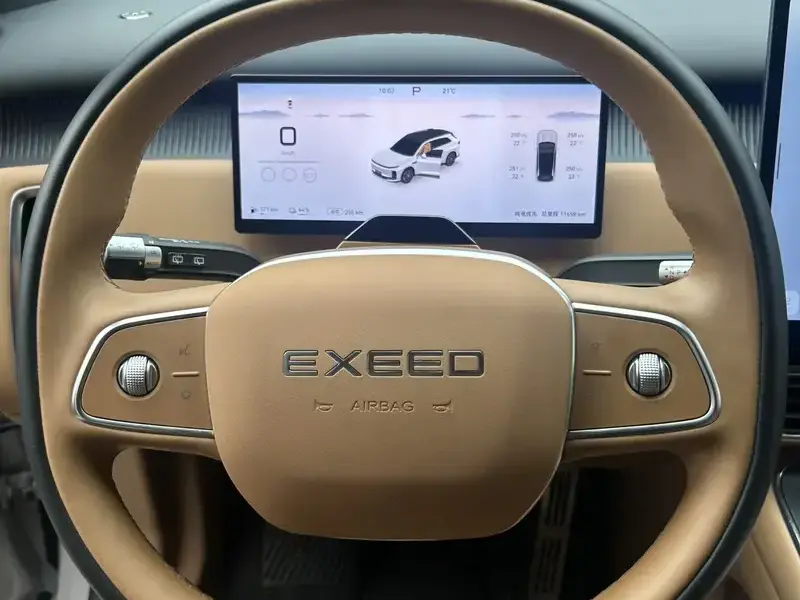 2026 Exeed EX7 с пробегом 11 000 км