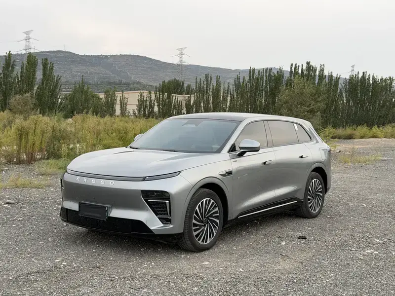 2025 Exeed Exlantix ET с пробегом 16 000 км