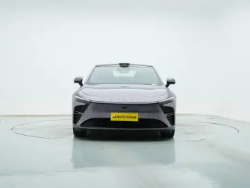 2025 Exeed Exlantix ES с пробегом 9 500 км