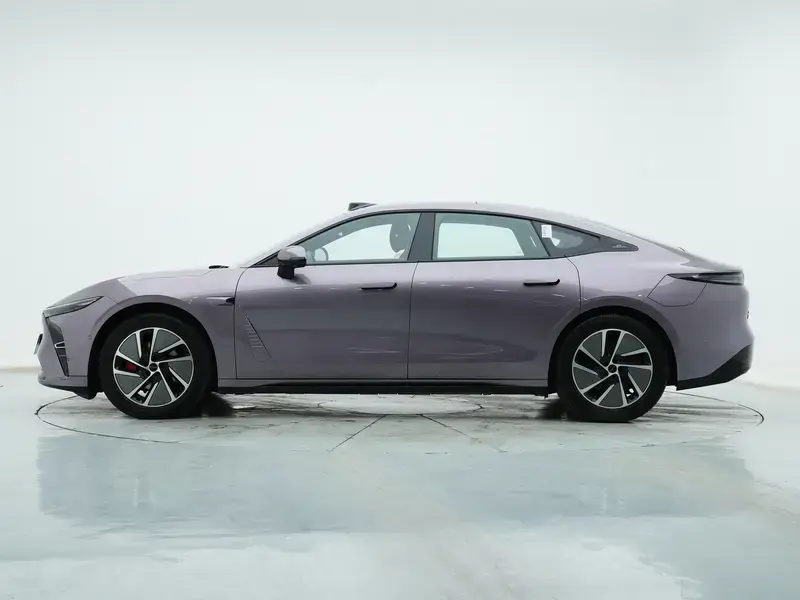2025 Exeed Exlantix ES с пробегом 9 500 км