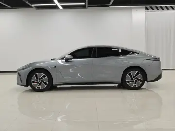 2025 Exeed Exlantix ES с пробегом 51 100 км