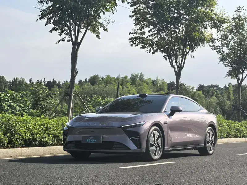 2025 Exeed Exlantix ES с пробегом 48 000 км