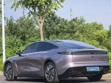 2025 Exeed Exlantix ES с пробегом 48 000 км