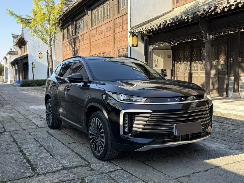 2025 Exeed TXL с пробегом 24 000 км