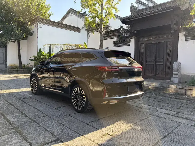 2025 Exeed TXL с пробегом 24 000 км
