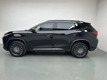 2025 Exeed TXL с пробегом 1 700 км