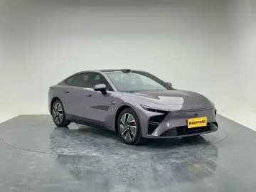 2025 Exeed Exlantix ES с пробегом 37 000 км