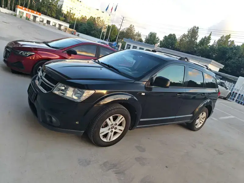 2012 Fiat Freemont с пробегом 151 000 км
