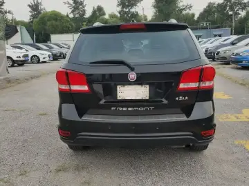 2012 Fiat Freemont с пробегом 182 000 км