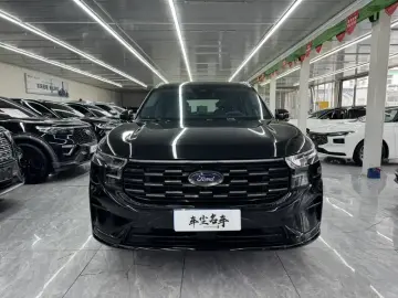 2023 Ford Edge с пробегом 32 000 км