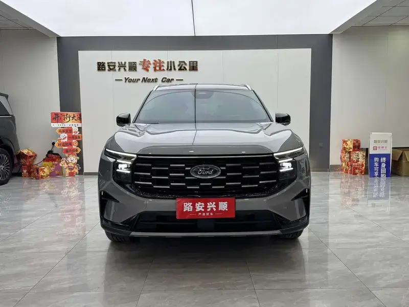2025 Ford Edge с пробегом 23 000 км