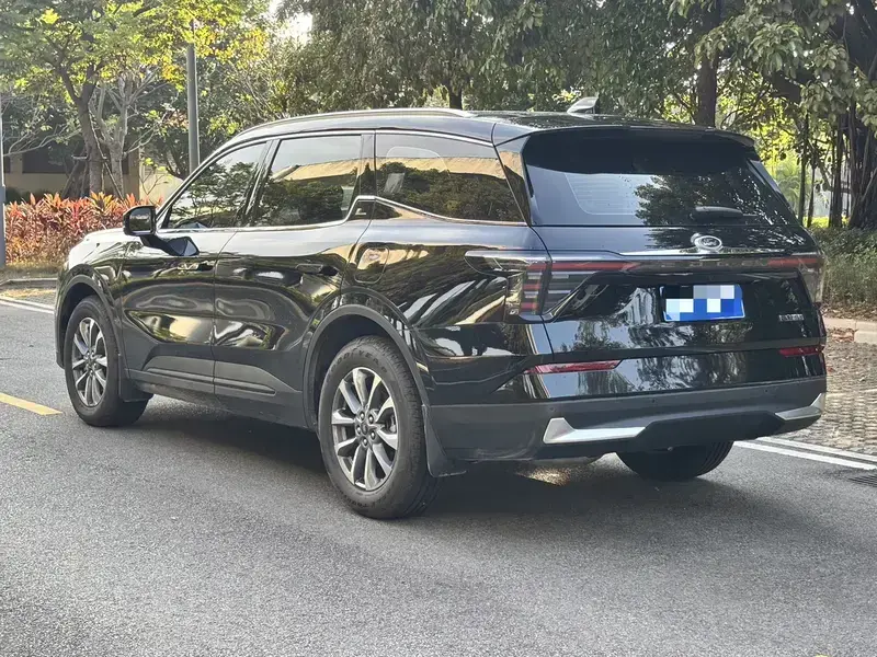 2025 Ford Edge с пробегом 4 000 км