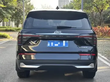 2025 Ford Edge с пробегом 4 000 км
