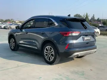 2020 Ford Escape с пробегом 30 000 км