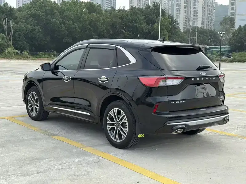 2020 Ford Escape с пробегом 31 000 км