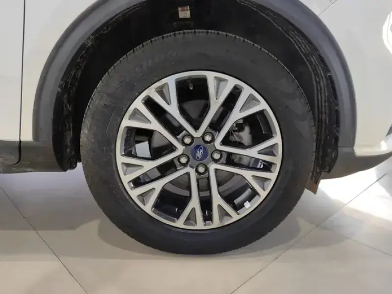 2020 Ford Escape с пробегом 46 000 км