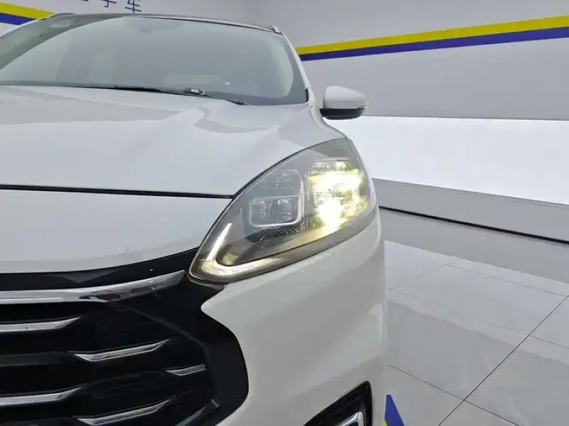 2020 Ford Escape с пробегом 46 000 км