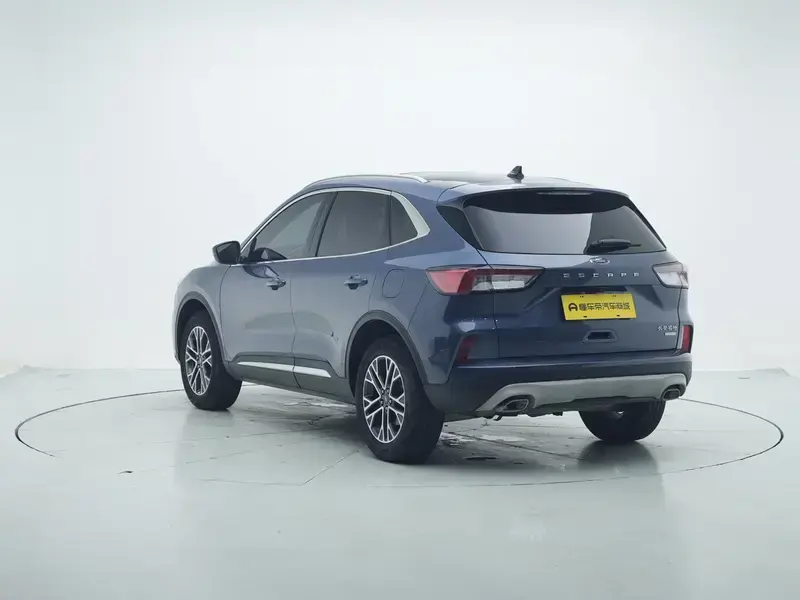 2020 Ford Escape с пробегом 19 800 км