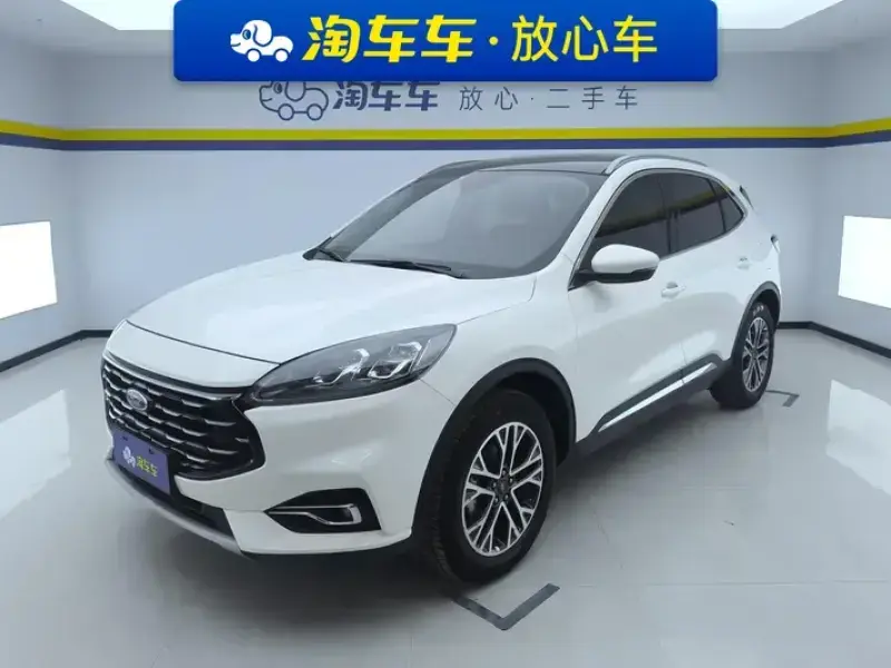 2020 Ford Escape с пробегом 15 000 км