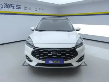 2020 Ford Escape с пробегом 15 000 км