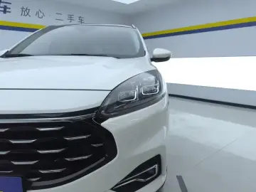 2020 Ford Escape с пробегом 15 000 км