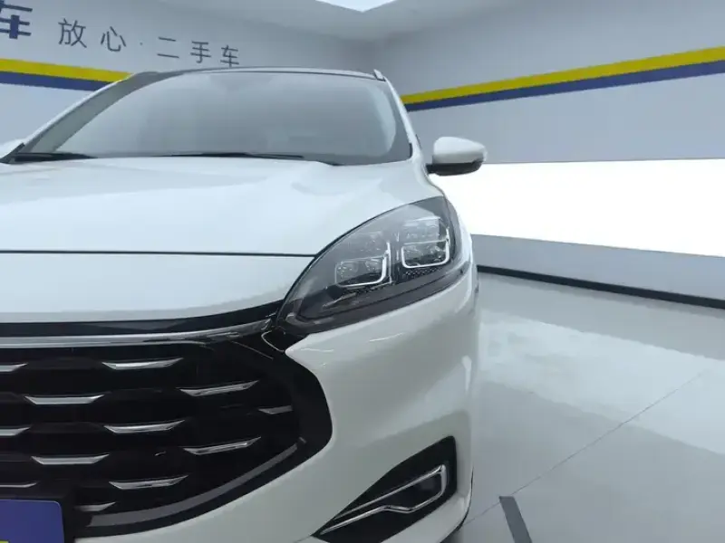 2020 Ford Escape с пробегом 15 000 км
