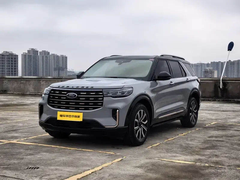 2023 Ford Explorer с пробегом 34 000 км