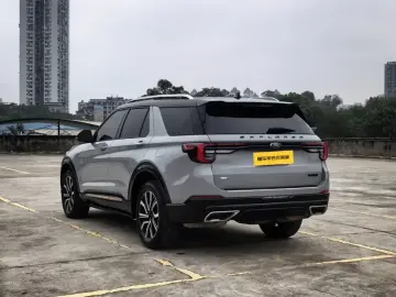 2023 Ford Explorer с пробегом 34 000 км