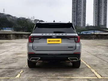 2023 Ford Explorer с пробегом 34 000 км