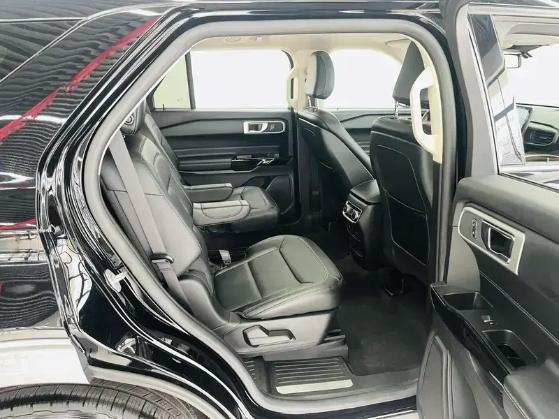 2020 Ford Explorer с пробегом 16 900 км