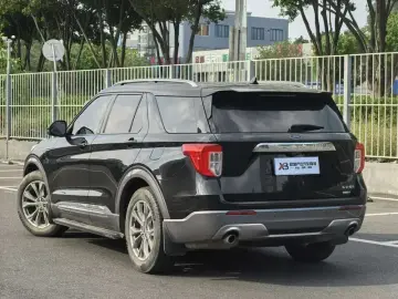 2020 Ford Explorer с пробегом 43 000 км